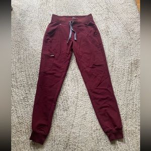 FIGS maroon xxs joggers